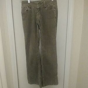 Juniors Five Pocket Sand-Colored Flare Leg Jeans‎